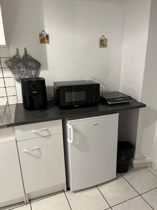 Joli Appartement Centre Nevers Exteriör bild