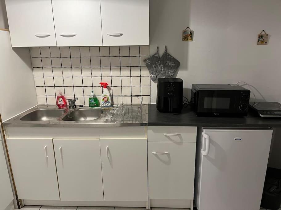 Joli Appartement Centre Nevers Exteriör bild