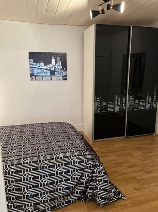 Joli Appartement Centre Nevers Exteriör bild